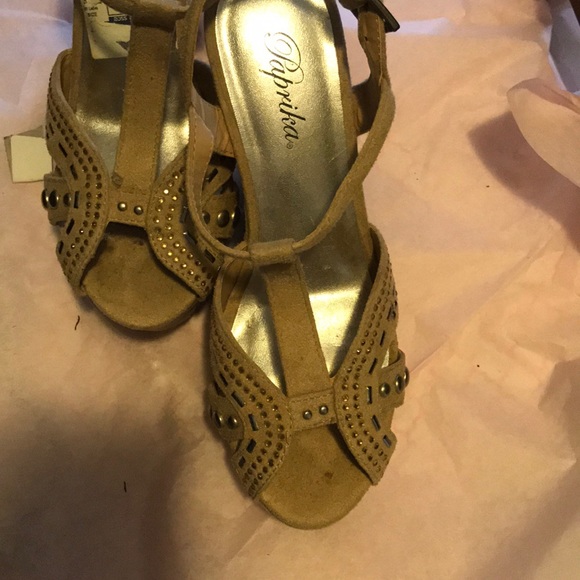 Shoes - Picture 3 of 3